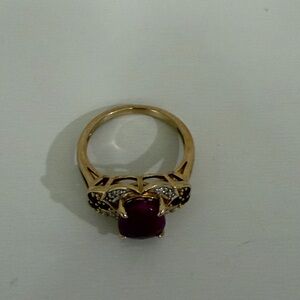 Gorgeous ruby ring